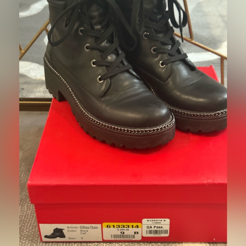 Wishbone Black Leather Boots with Chain Details